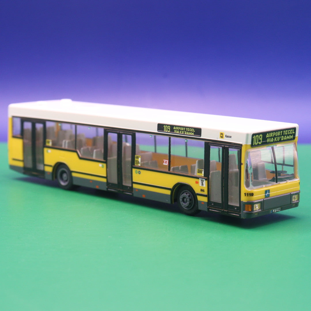 MAN NL 222 A10 - BVG Berlin - Linie 109 Airport Tegel via Kudamm - LIMITIERTE AUFLAGE 500 Stück - Modellbus Rietze 75021-2