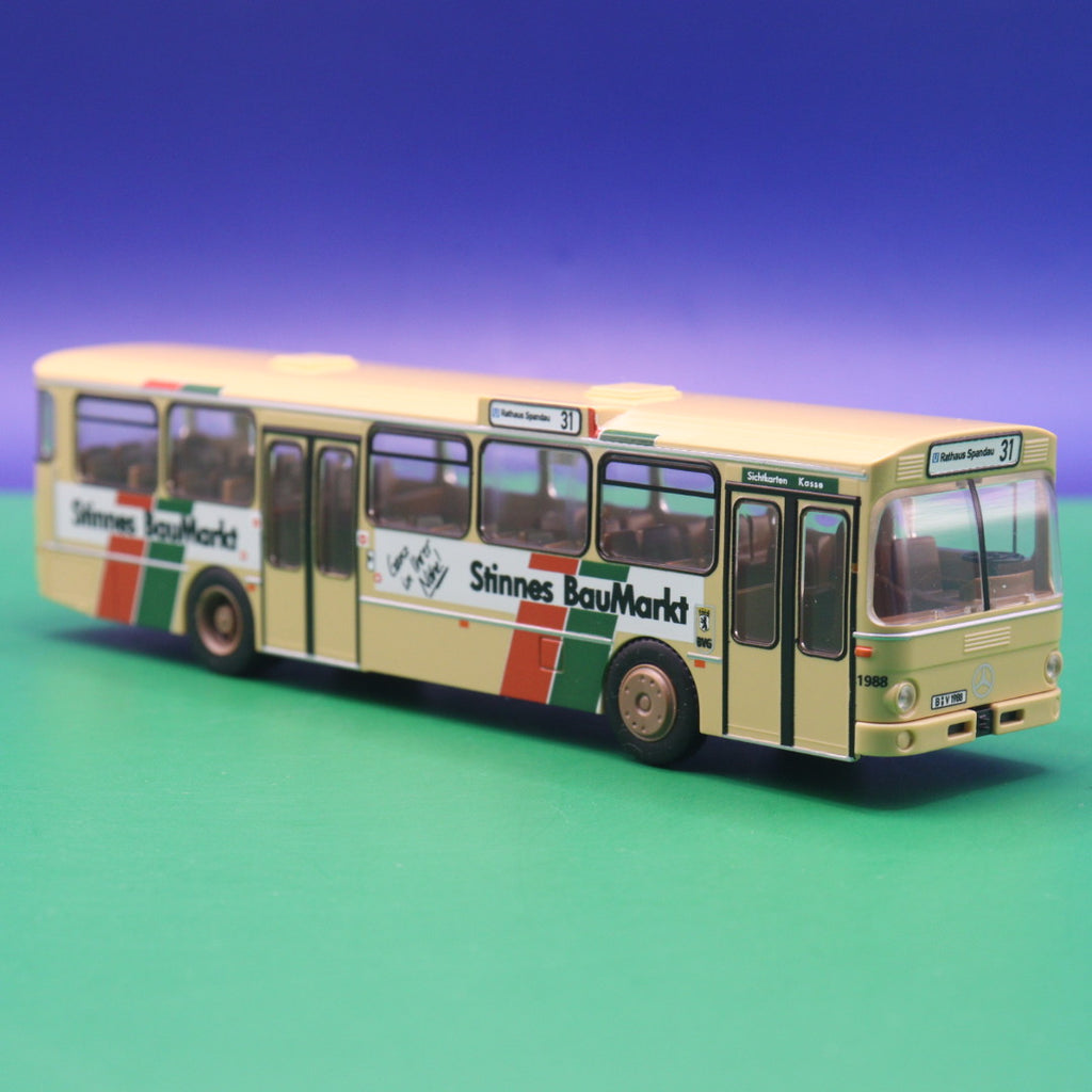 Mercedes Benz O 305 - BVG Berlin - Sinnes Baumarkt - Linie 31  U Rathaus Spandau - Modellbus Rietze