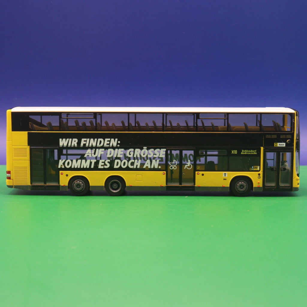 MAN DL07 - BVG Berlin - Wir finden: Auf die Größe kommt es doch an - Linie X10 Zehlendorf Andreezeile - Modellbus Rietze 67783