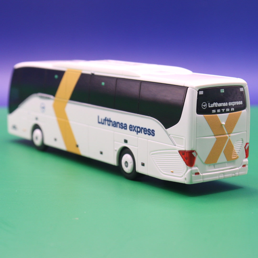 Setra S 515 HD - Lufthansa Express - Arzt Reisen - Modellbus Rietze 77942