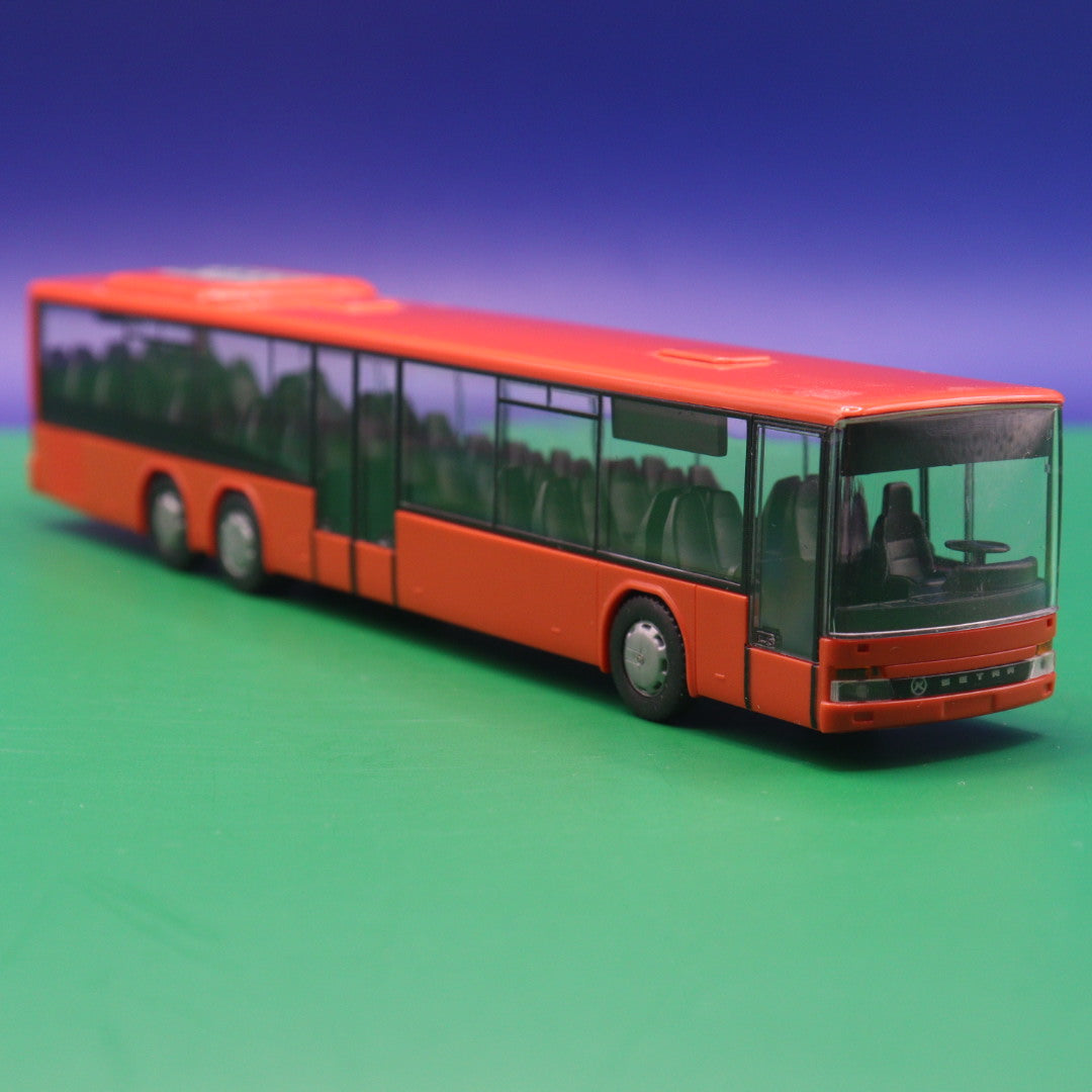 Setra S 319 NF - Ohne Zurüstteile - Modellbus Rietze
