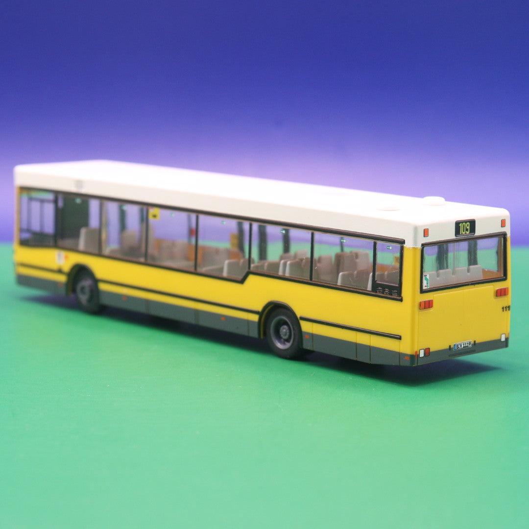 MAN NL 222 A10 - BVG Berlin - Linie 109 Airport Tegel via Kudamm - LIMITIERTE AUFLAGE 500 Stück - Modellbus Rietze 75021-2