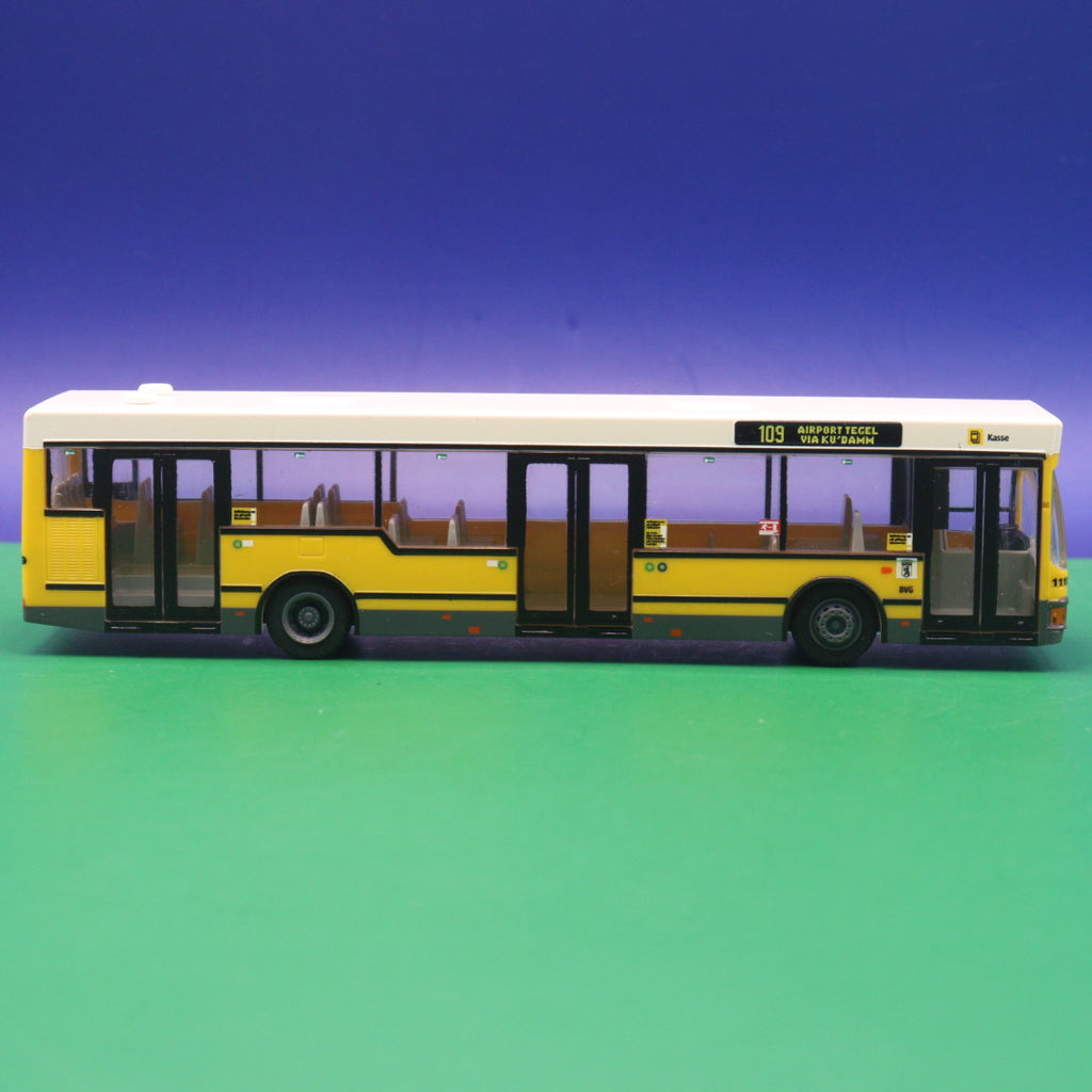 MAN NL 222 A10 - BVG Berlin - Linie 109 Airport Tegel via Kudamm - LIMITIERTE AUFLAGE 500 Stück - Modellbus Rietze 75021-2
