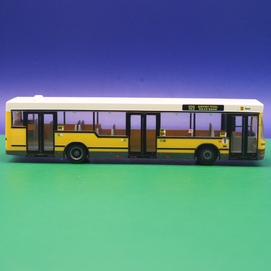 MAN NL 222 A10 - BVG Berlin - Linie 109 Airport Tegel via Kudamm - LIMITIERTE AUFLAGE 500 Stück - Modellbus Rietze 75021-2