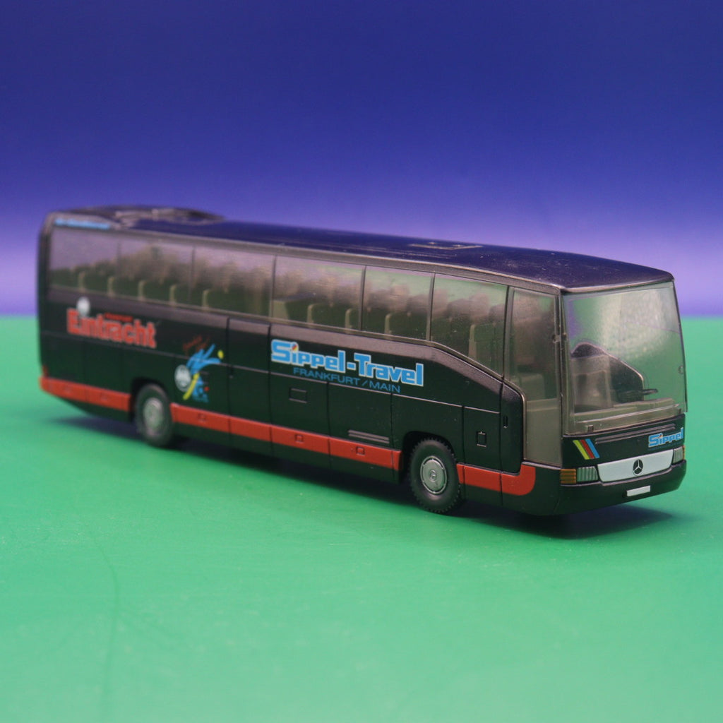 Mercedes Benz O 404 RHD  - Eintracht Frankfurt - Gebraucht, Ohne OVP - Modellbus Wiking