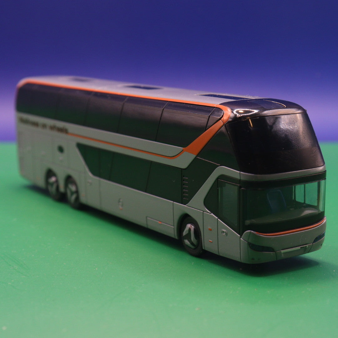 Neoplan Skyliner - Wellness on wheels - MAN Truck & Bus SE - Modellbus Rietze 69057