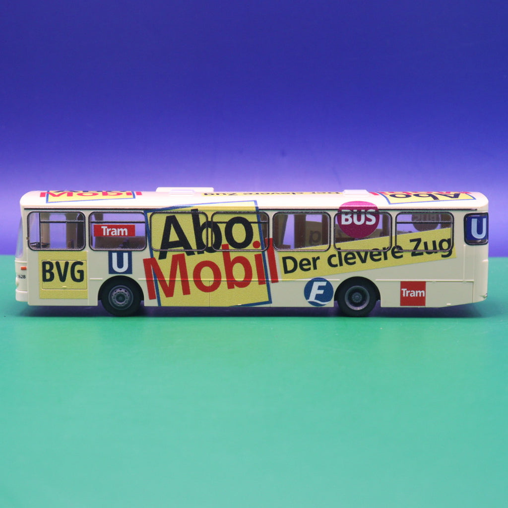 Mercedes Benz O 305 - BVG Berlin - Abo Mobil - Ziel: Betriebshof Indira Gandhi Str - Modellbus Rietze 74308
