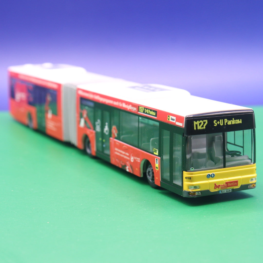 BVG Berlin MAN NG 313 Sondermodell Airberlin - Linie M27 S+U Pankow - Modellbus Rietze 65292-2