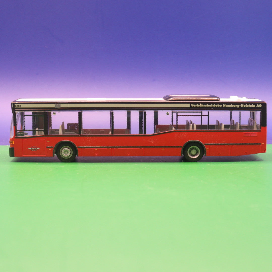 Mercedes Benz O405 - Verkehrsbetriebe Hamburg Holstein GmbH VHH - Linie 131 Geesthacht ZOB - Modellbus Rietze