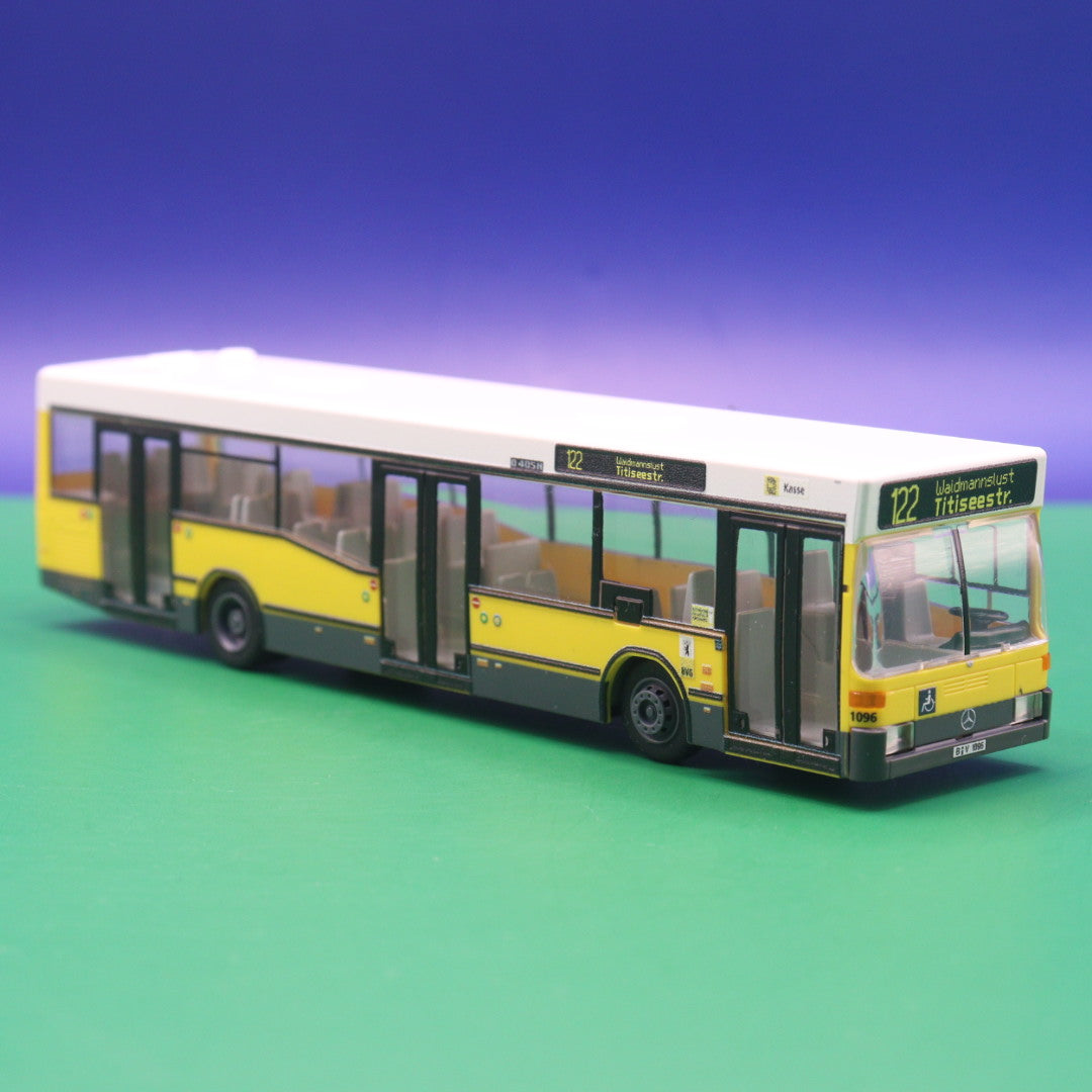 Mercedes Benz O405 N2 - BVG Berlin - Linie 122 Waidmannslust Titiseestr - Modellbus Rietze 75200