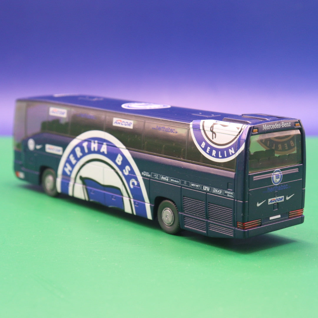 Mercedes Benz O404 RHD - Hertha BSC - Modellbus Wiking (Ohne Spiegel)
