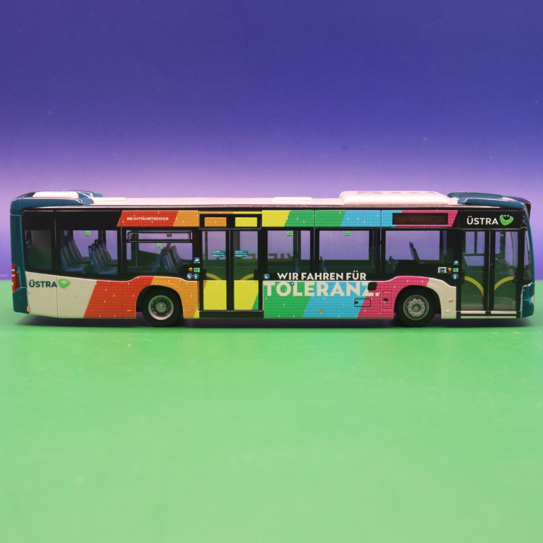 Mercedes Benz Citaro C2 - Üstra Hannover - Wir fahren für Toleranz - Linie 300 Pattensen ZOB - Modellbus Rietze 69363