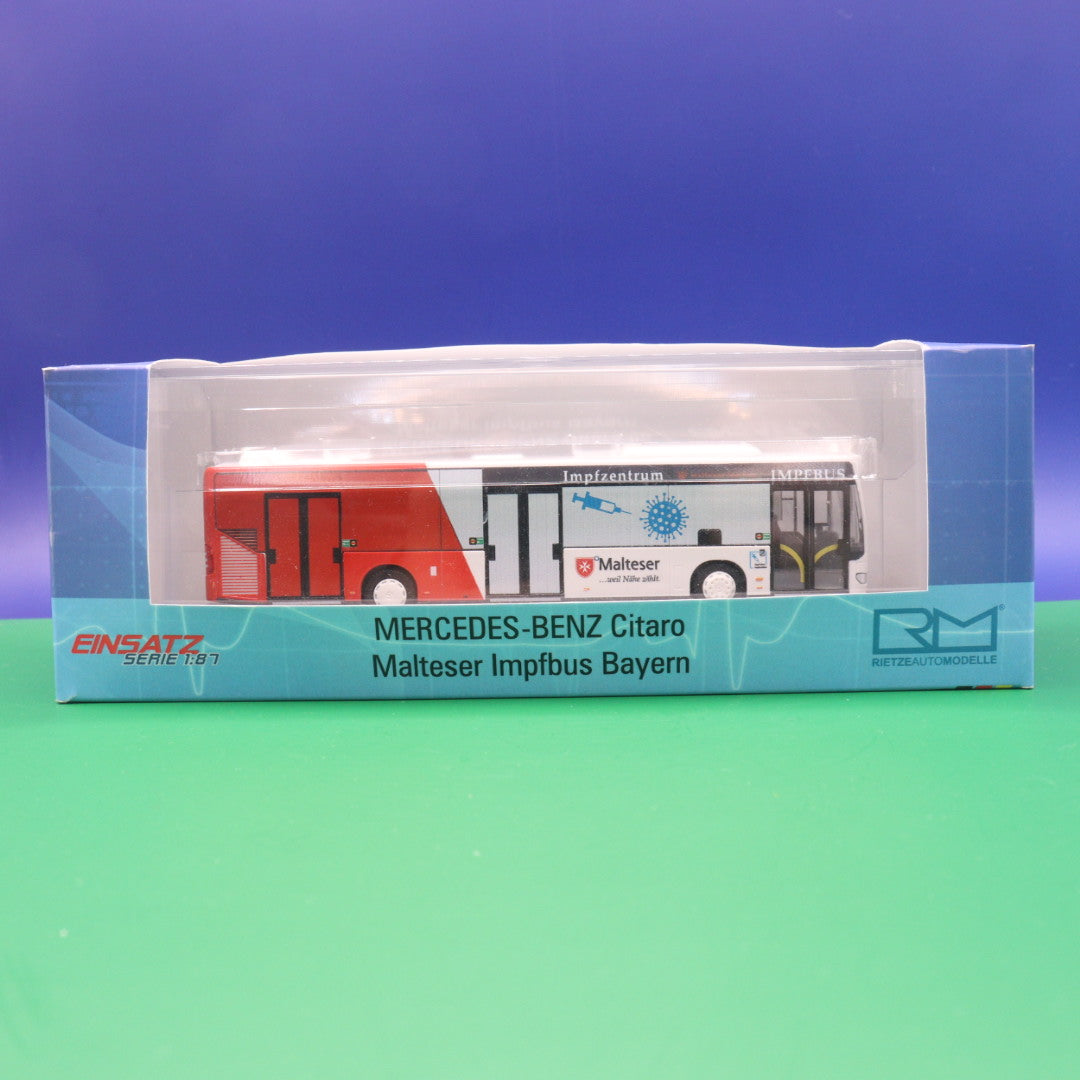 Mercedes Benz O530 Citaro C2 - Malteser Impfbus Bayern - mit Präsentierbox - Modellbus Ritze 69911