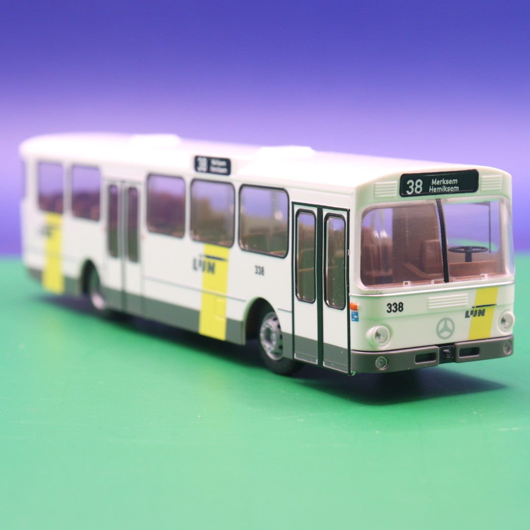Mercedes Benz O305 - De Lijn - (BE) Belgien - Modellbus Rietze 74312