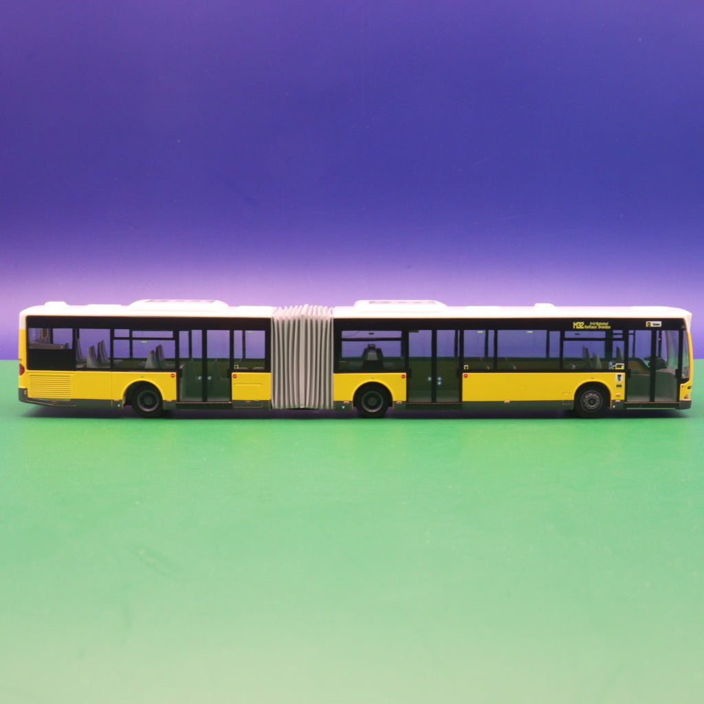 Mercedes Benz O530 Citaro G - BVG Berlin - Linie M32 - Modellbus Rietze 69964