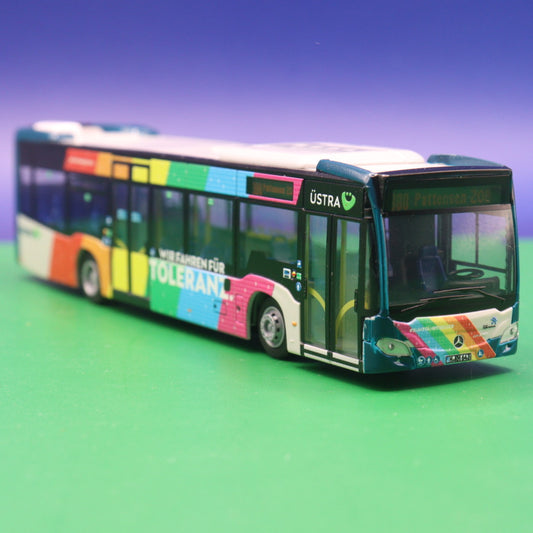 Mercedes Benz Citaro C2 - Üstra Hannover - Wir fahren für Toleranz - Linie 300 Pattensen ZOB - Modellbus Rietze 69363