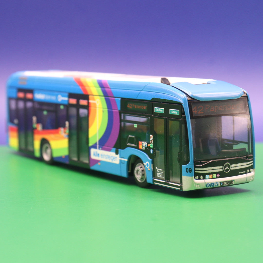 Mercedes Benz eCitaro - GöVB Göttingen - Vielfalt fährt mit - Modellbus Rietze 75614