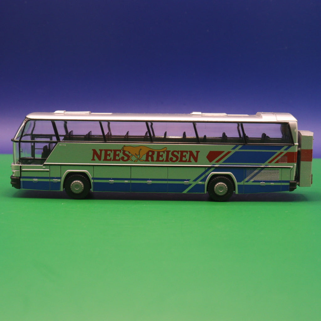 Neoplan Cityliner - Nees Reisen mit Kofferanhänger - Ohne zurüstteile - Modellbus Rietze