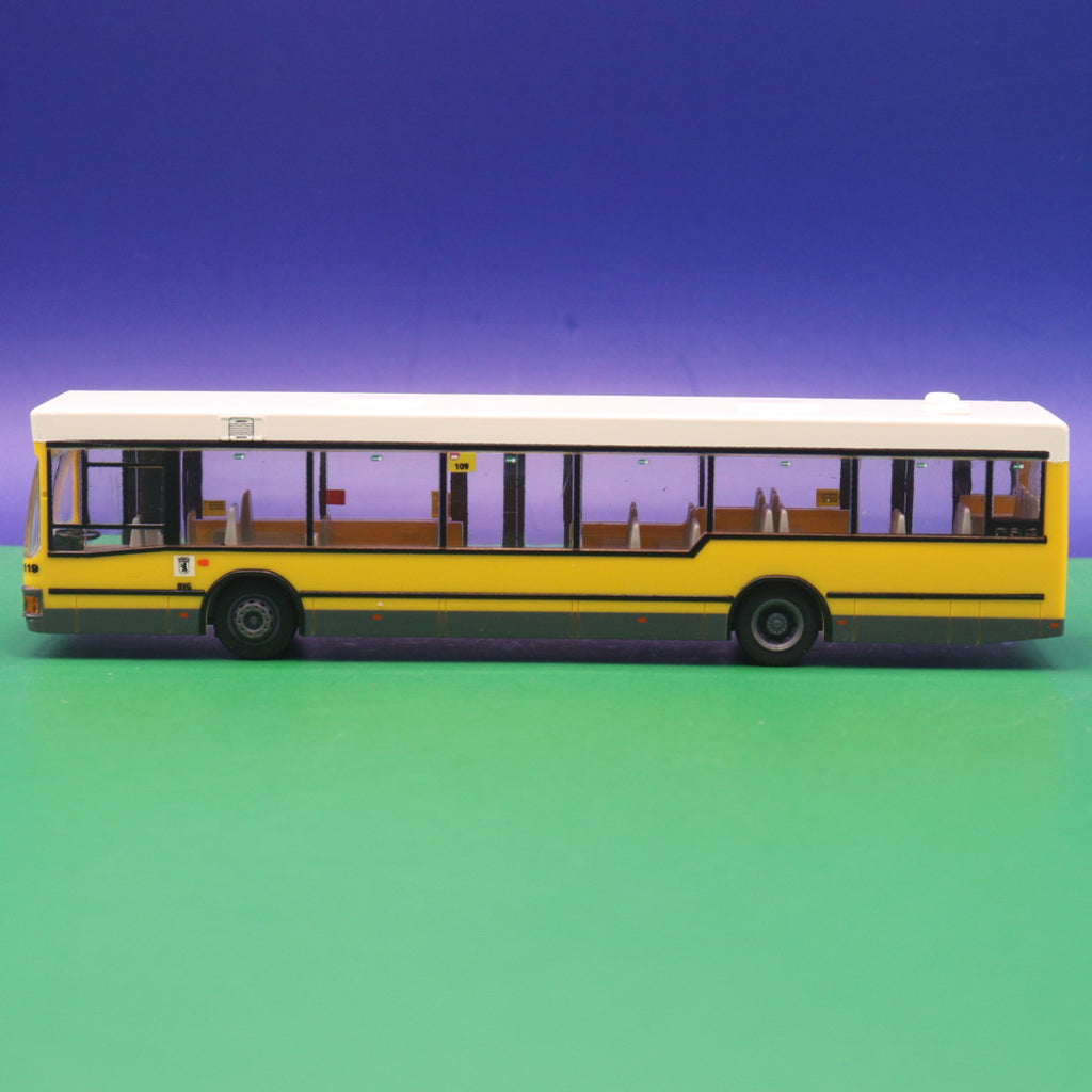 MAN NL 222 A10 - BVG Berlin - Linie 109 Airport Tegel via Kudamm - LIMITIERTE AUFLAGE 500 Stück - Modellbus Rietze 75021-2