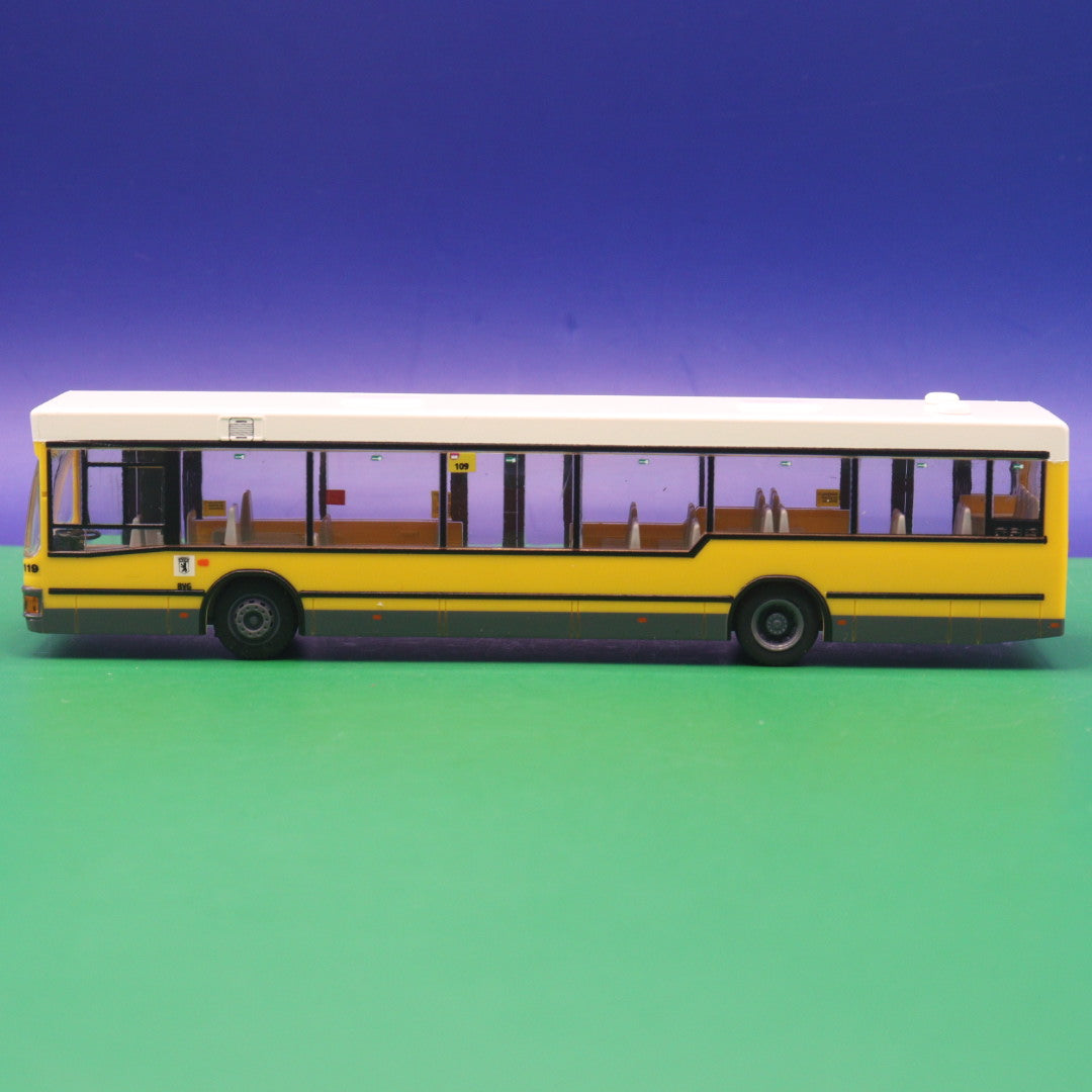 MAN NL 222 A10 - BVG Berlin - Linie 109 Airport Tegel via Kudamm - LIMITIERTE AUFLAGE 500 Stück - Modellbus Rietze 75021-2