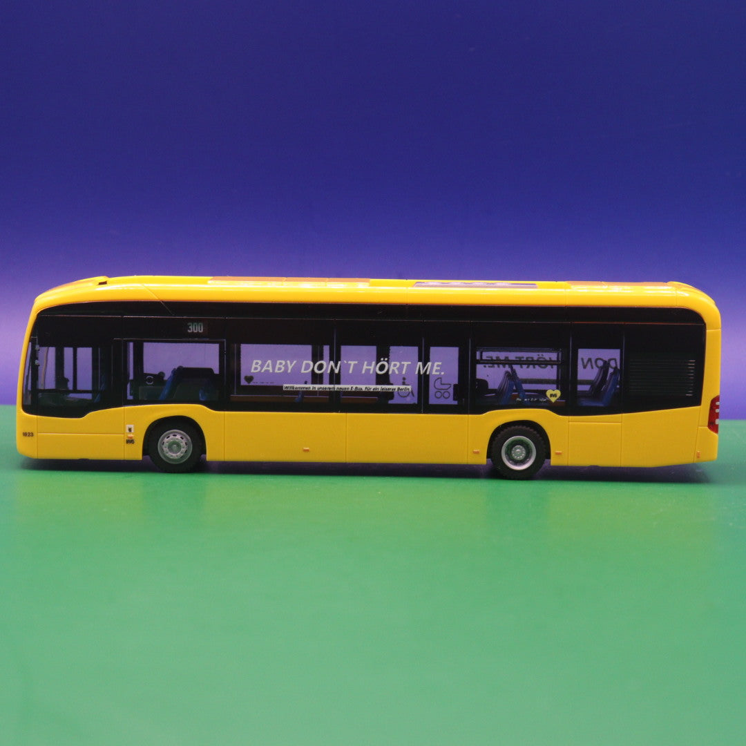 Mercedes Benz eCitaro 12 - BVG Berlin - BABY DON´T HÖRT ME - Linie 300 Tiergarten Philharmonie - LIMITIERTE AUFLAGE 170 Stück - Modellbus Rietze 75521