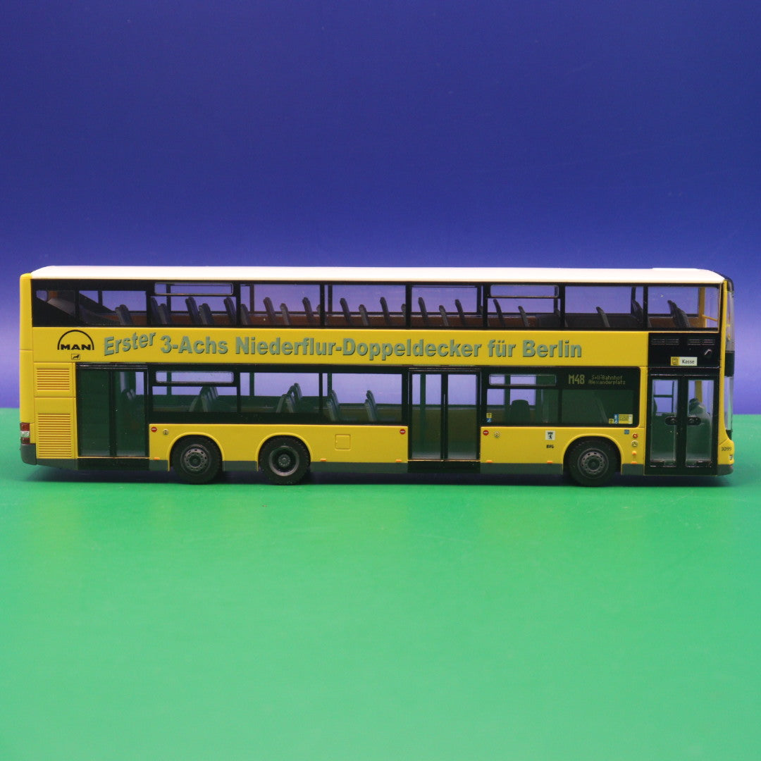 MAN Lions City DL 07 - BVG Berlin - Erster 3 Achs Niederflur Doppeldecker - Linie M48 S+U Bahnhof Alexanderplatz - Modellbus Rietze 67316