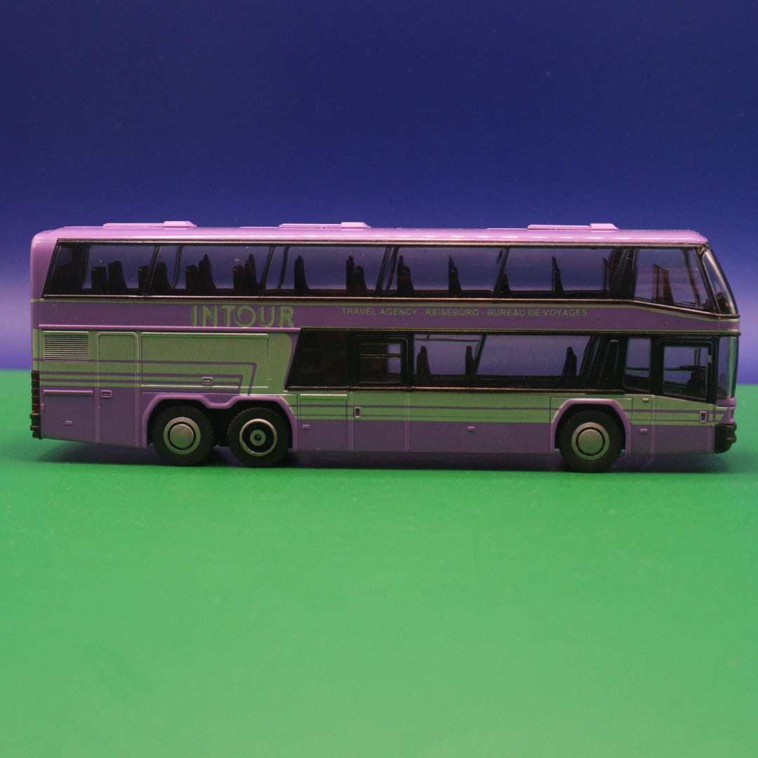 Neoplan Skyliner - Intour - Ohne Spiegel, Felge fehlt - Modellbus Rietze