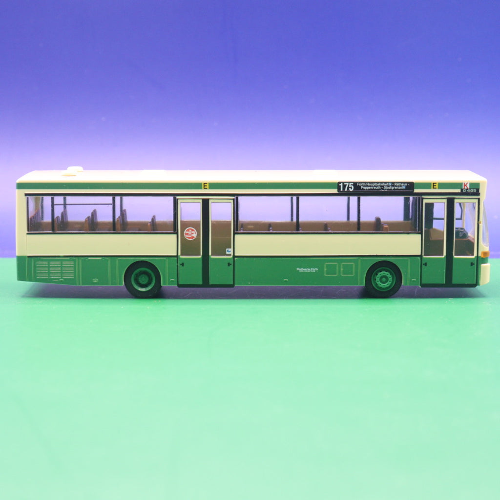 Mercedes Benz O405 - Stadtwerke Fürth - Linie 175 Fürth Hauptbahnhof U - Modellbus Rietze71810