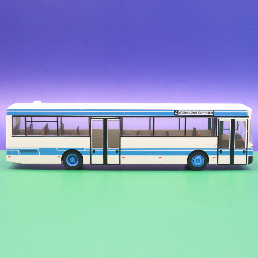 Mercedes Benz O405 - Linie 4 Wolfenbüttel Kornmarkt - MAN Truck & Bus AG Modellbus  Modellbus Rietze