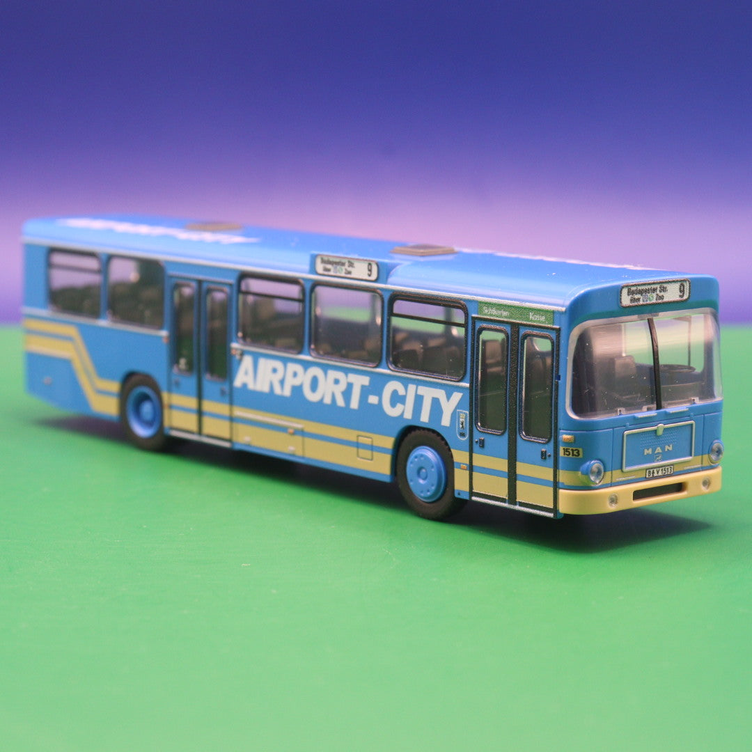MAN SL 200 - BVG Berlin - Airport City - Linie 9 Budapester Str über U S Zoo - Modellbus Rietze