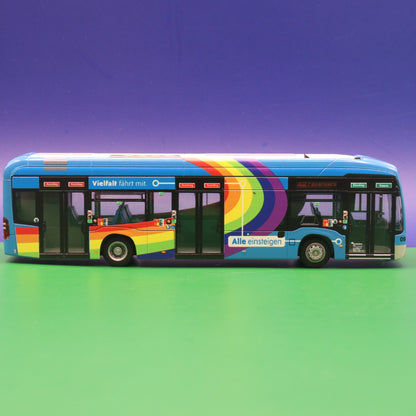 Mercedes Benz eCitaro - GöVB Göttingen - Vielfalt fährt mit - Modellbus Rietze 75614