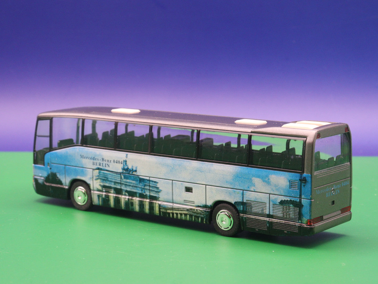Mercedes Benz O 404 - BERLIN Werbemodell Brandenburger Tor (1 von 700) - Modellbus Rietze Reisebus