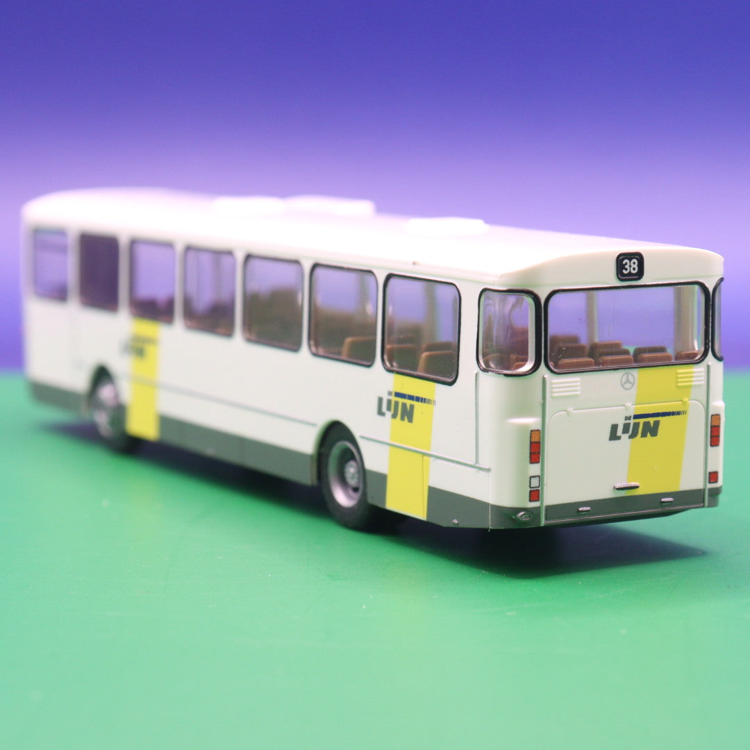 Mercedes Benz O305 - De Lijn - (BE) Belgien - Modellbus Rietze 74312