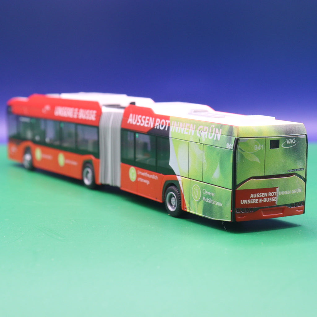 Solaris Urbino 18 - VAG Freiburg - Innen Grün Aussen Rot - Modellbus Rietze 76709