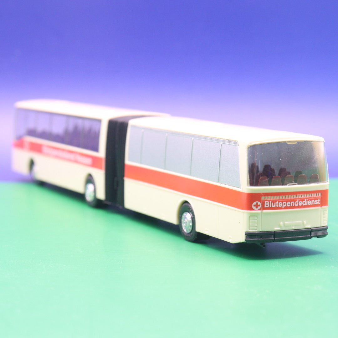 Setra Gelenkbus - Blutspendedienst Hessen - Modellbus Herpa