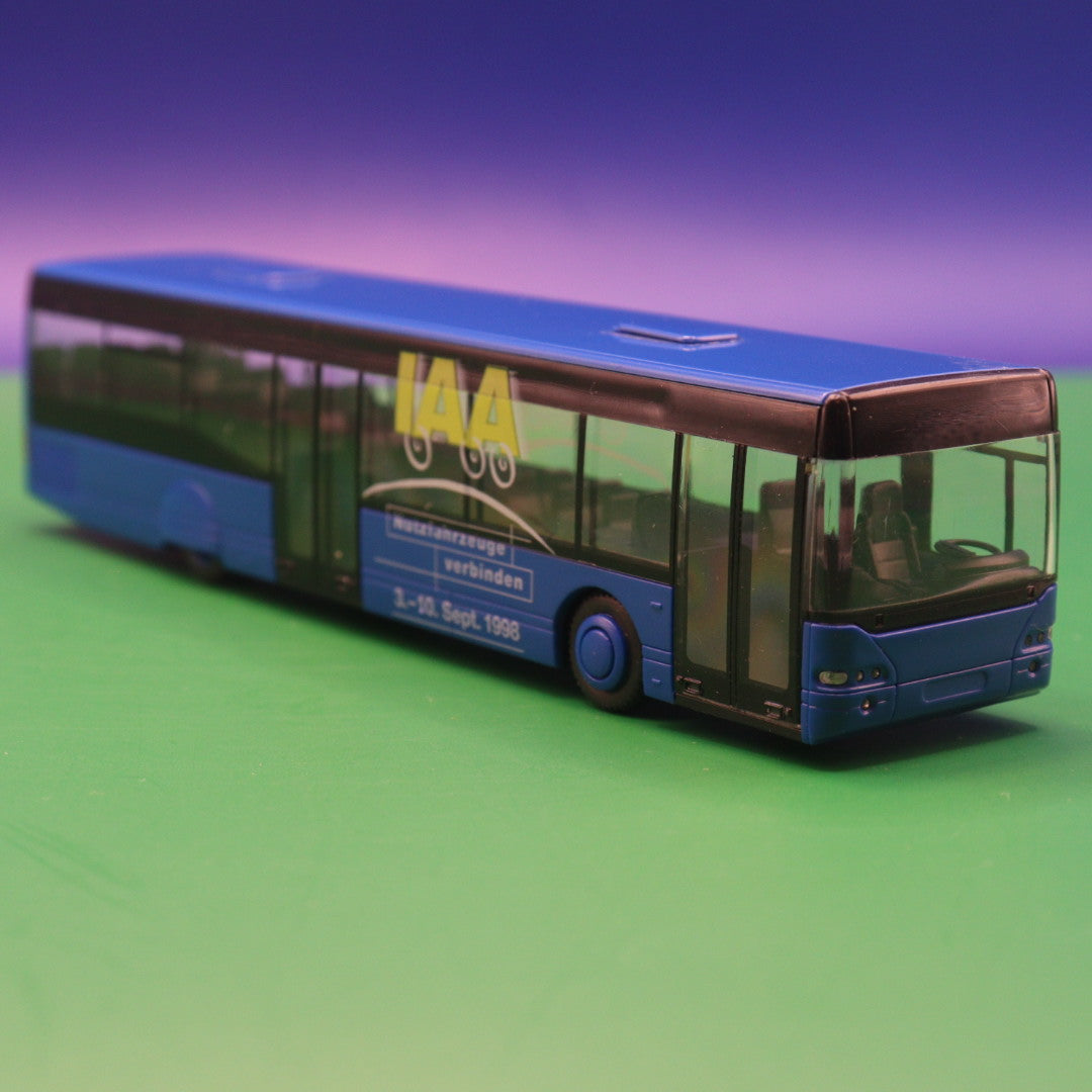 Neoplan Centroliner - IAA 1998 - Ohne Zurüstteile - Modellbus Rietze