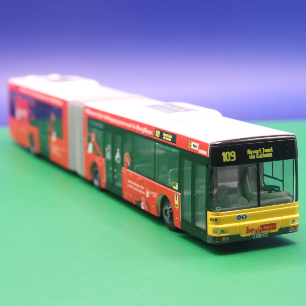 BVG Berlin MAN NG 313 Sondermodell Airberlin - Linie 109 Airport Tegel via Kudamm - Modellbus Rietze 65292-1