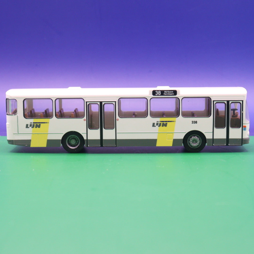 Mercedes Benz O305 - De Lijn - (BE) Belgien - Modellbus Rietze 74312