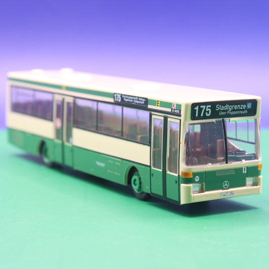 Mercedes Benz O405 - Stadtwerke Fürth - Linie 175 Fürth Hauptbahnhof U - Modellbus Rietze71810