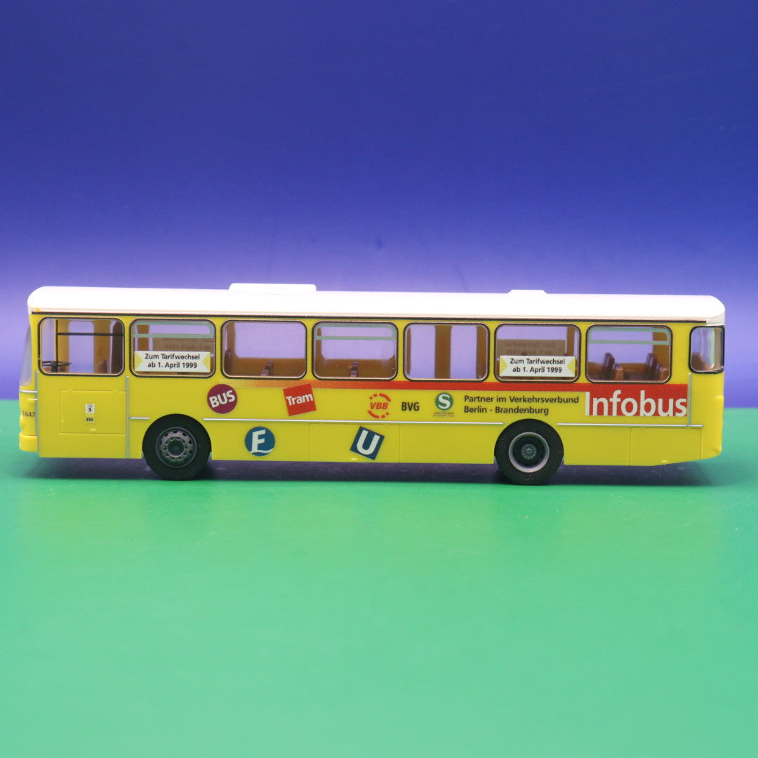 Mercedes Benz O 305 - BVG Berlin - Infobus - Modellbus Rietze 74307