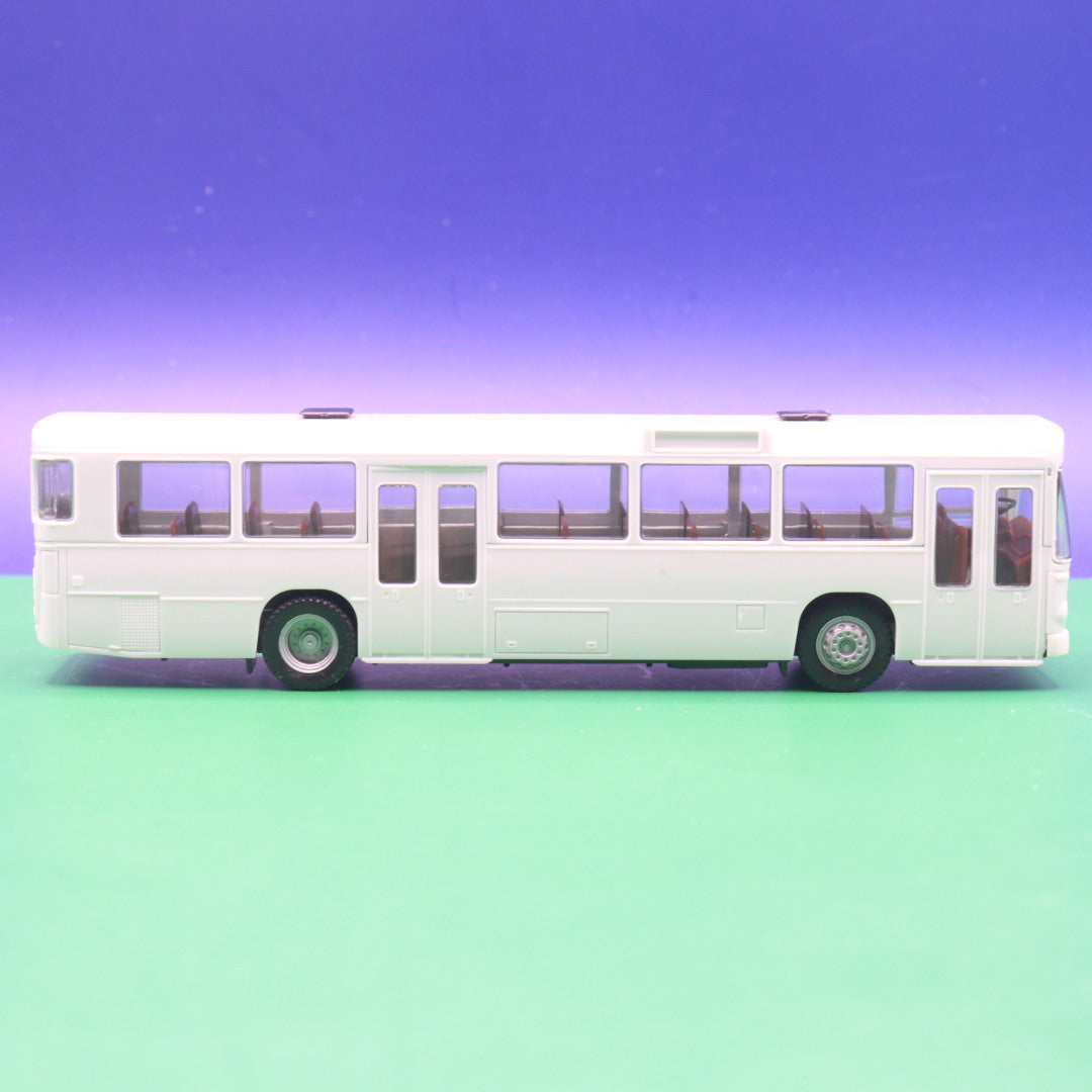 MAN - weiß - Modellbus Herpa