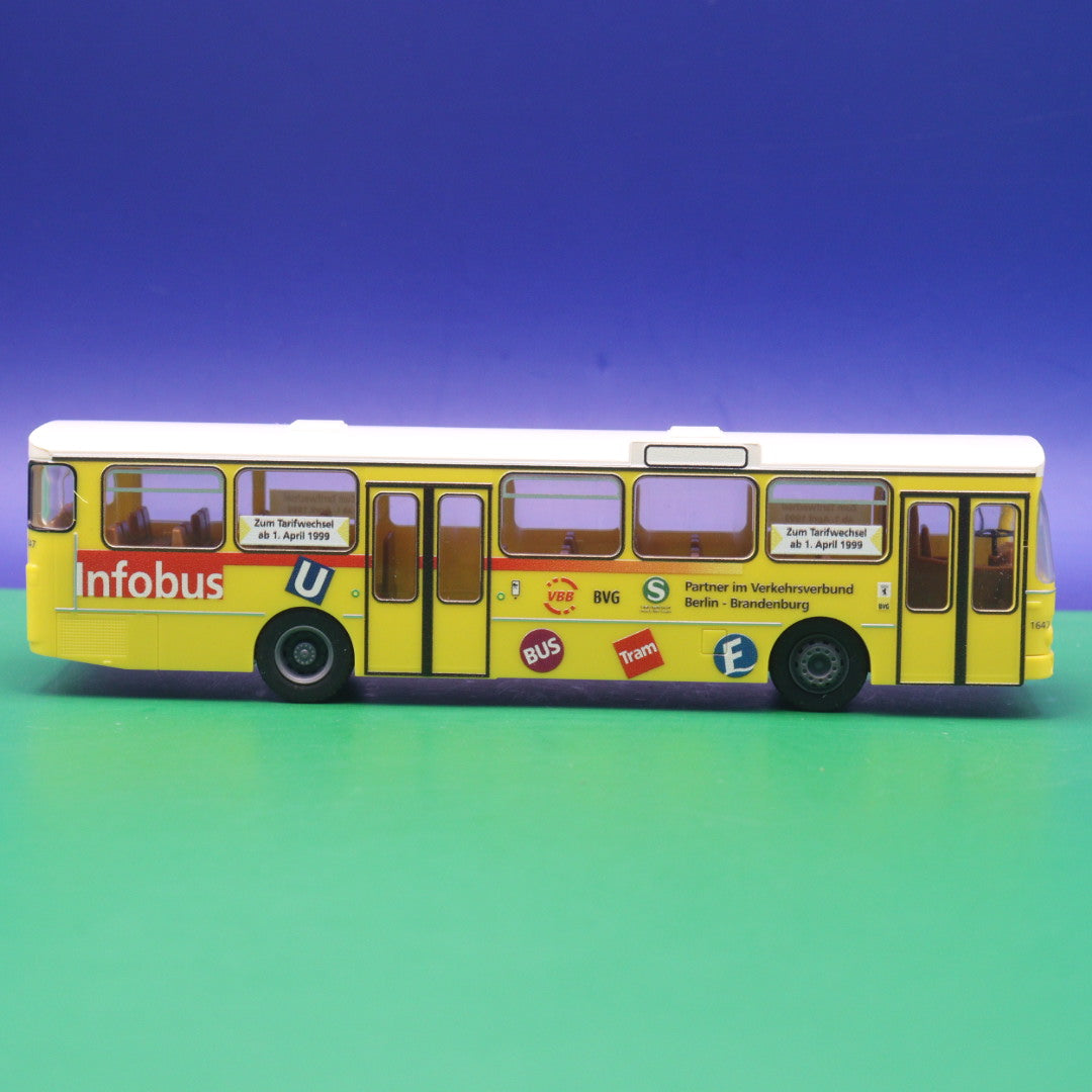 Mercedes Benz O 305 - BVG Berlin - Infobus - Modellbus Rietze 74307