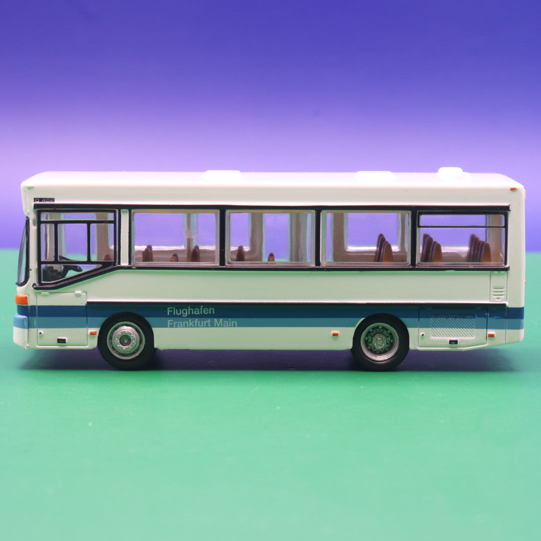 Mercedes Benz O 402 - Flughafen Frankfurt - Modellbus Brekina 52280