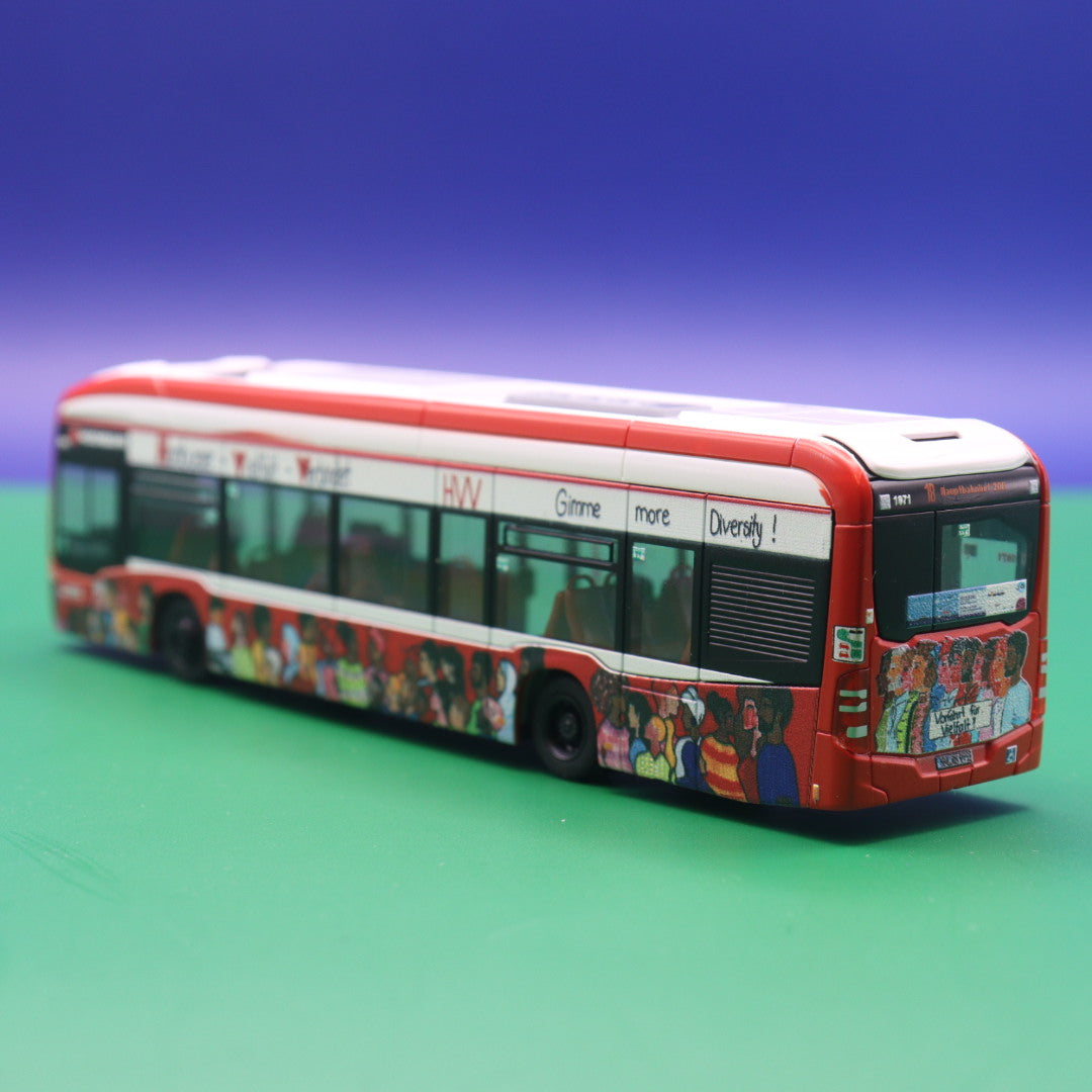 Mercedes Benz eCitaro - Hochbahn Hamburg - Linie 18 Hauptbahnhof ZOB - Modellbus Rietze 75575 Sondermodell 2022