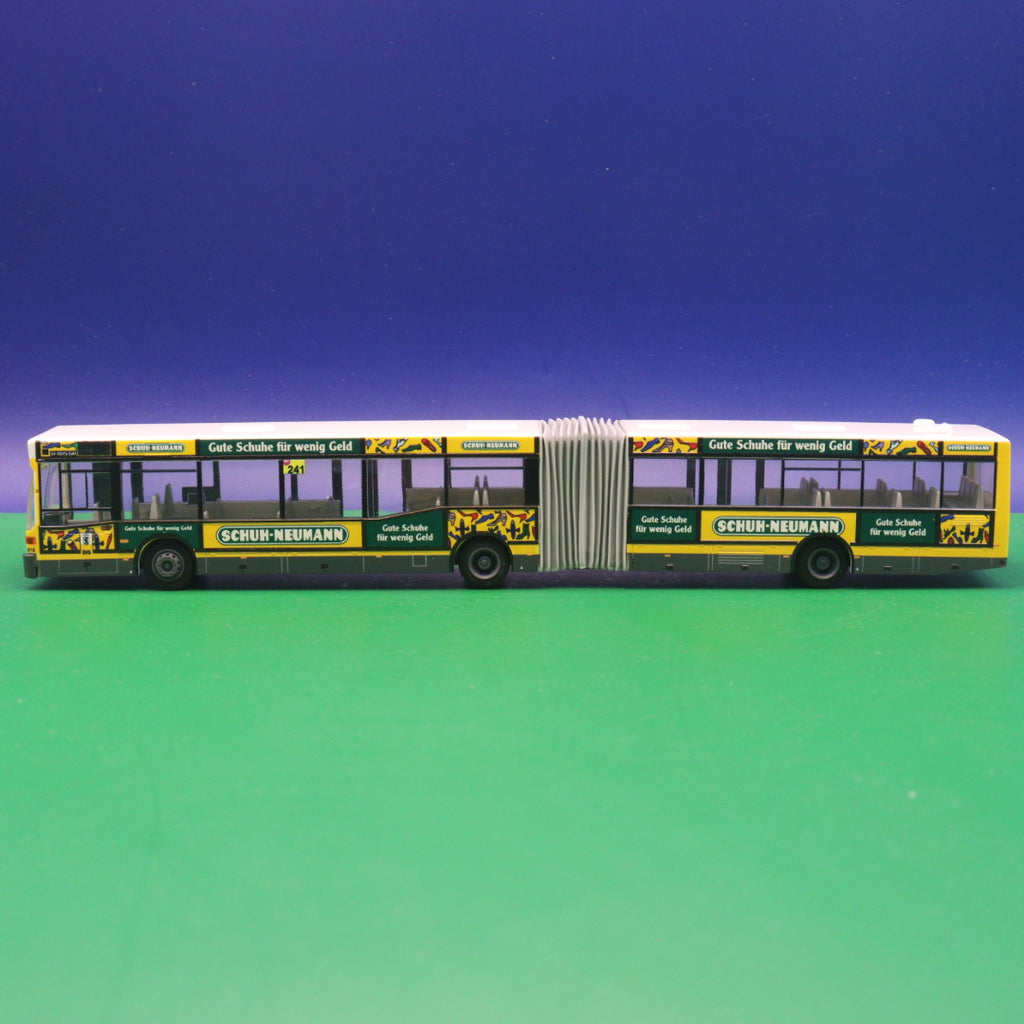 Mercedes Benz O405 GN2 - BVG Berlin - Schuh Neumann - Linie 241 Baumschulesntr/Fähre - Modellbus Rietze 76439