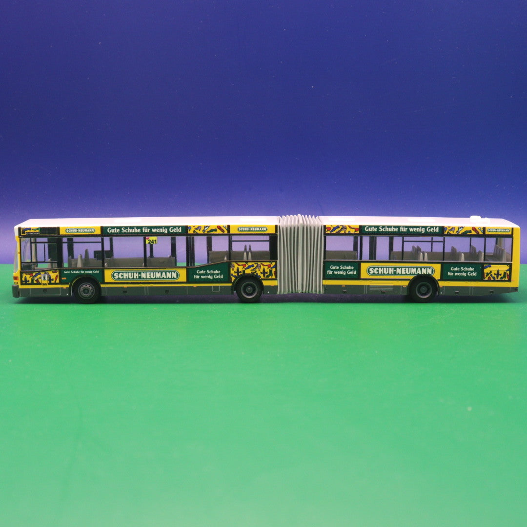 Mercedes Benz O405 GN2 - BVG Berlin - Schuh Neumann - Linie 241 Baumschulesntr/Fähre - Modellbus Rietze 76439