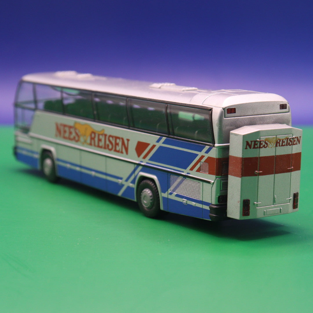Neoplan Cityliner - Nees Reisen mit Kofferanhänger - Ohne zurüstteile - Modellbus Rietze