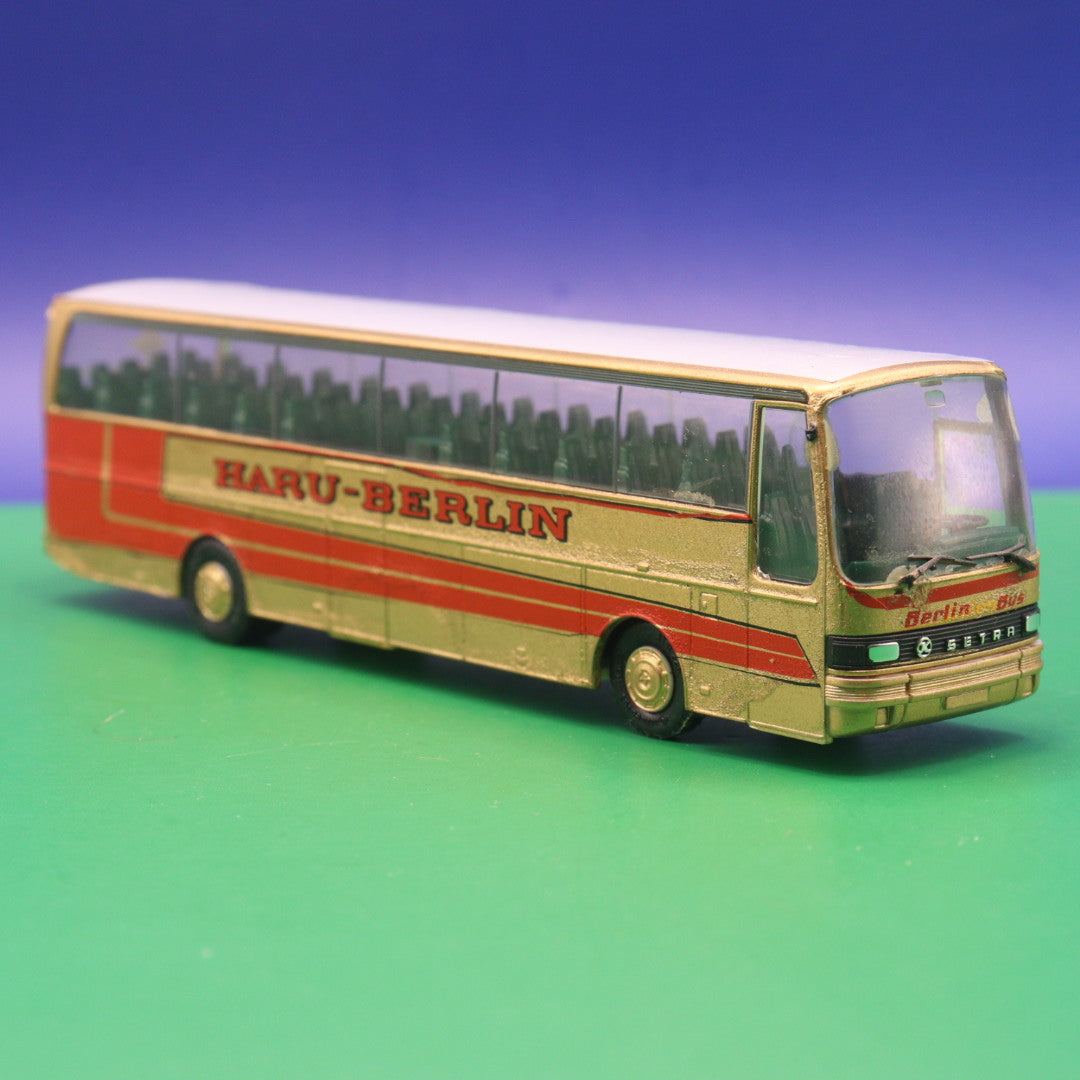 Setra S 215 HD - Haru Berlin  - Gebraucht, Ohne OVP - Modellbus Herpa